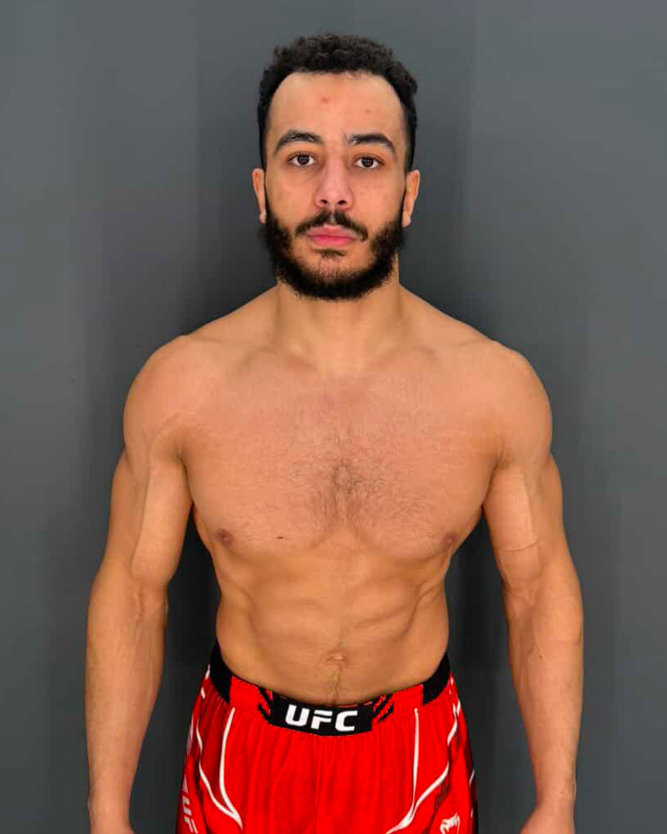 Photo originale avant transformation en portrait MMA professionnel